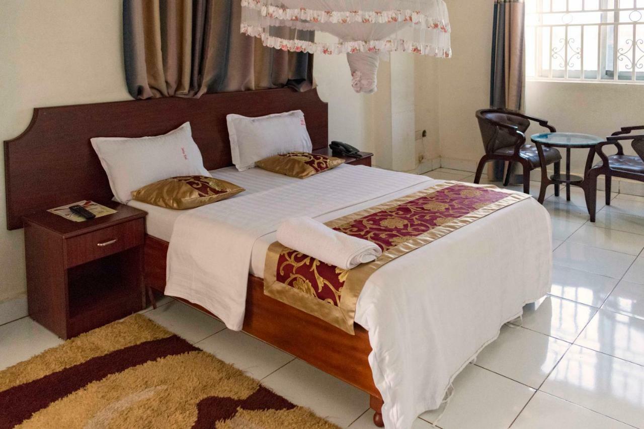 Sunrise Hotel Καμπάλα Εξωτερικό φωτογραφία